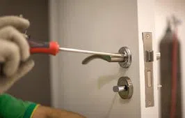 Locksmith Master Shop Miami, FL 305-307-5768 - 5-Locks-Repair